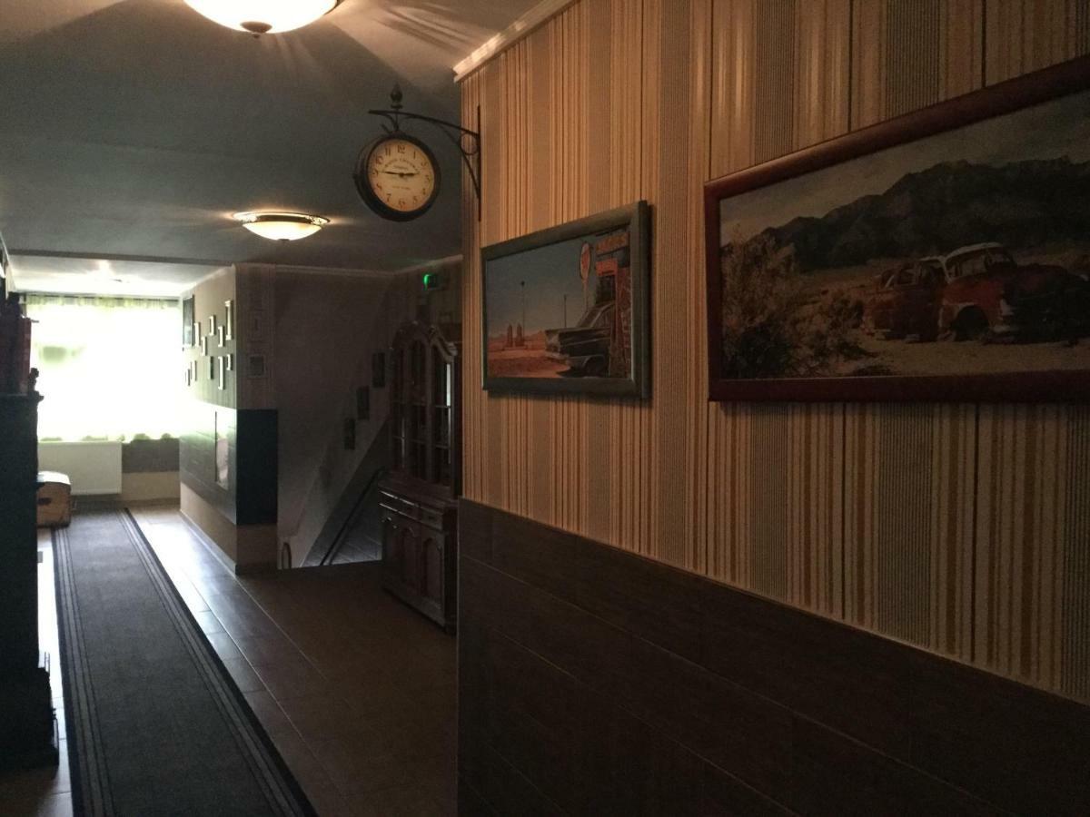 Old'S Car Zimmer & Apartment Vermietung Velden am Woerthersee Exterior photo